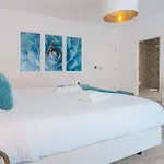 Silver With Ocean View فيلة *
